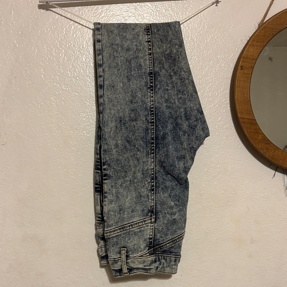 NWOT Free People Acid Wash Skinny Jeans